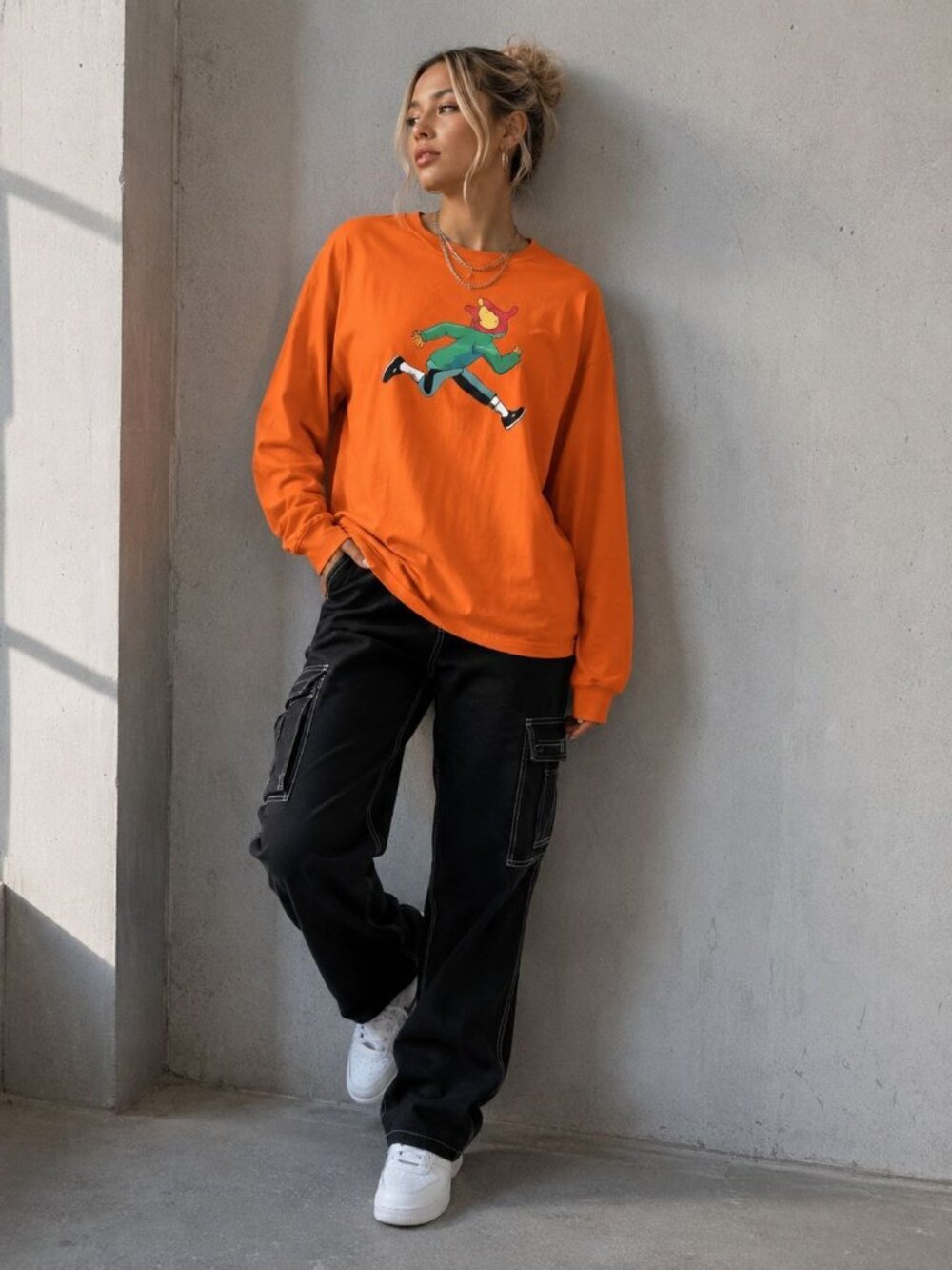 Play Clothes Orange Graphic Sweater Women’s XL Streetwear Long Sleeve Pullover